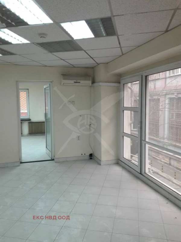 Дава под наем офис, гр. пловдив, център