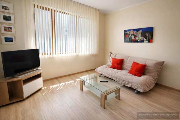 Дава под наем етаж от къща, гр. пловдив, каменица 1