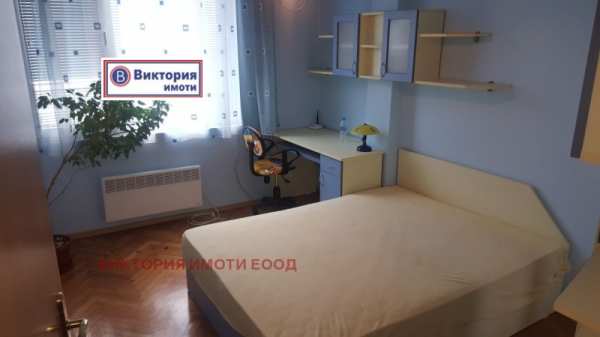 Дава под наем 3-стаен, гр. велико търново, център