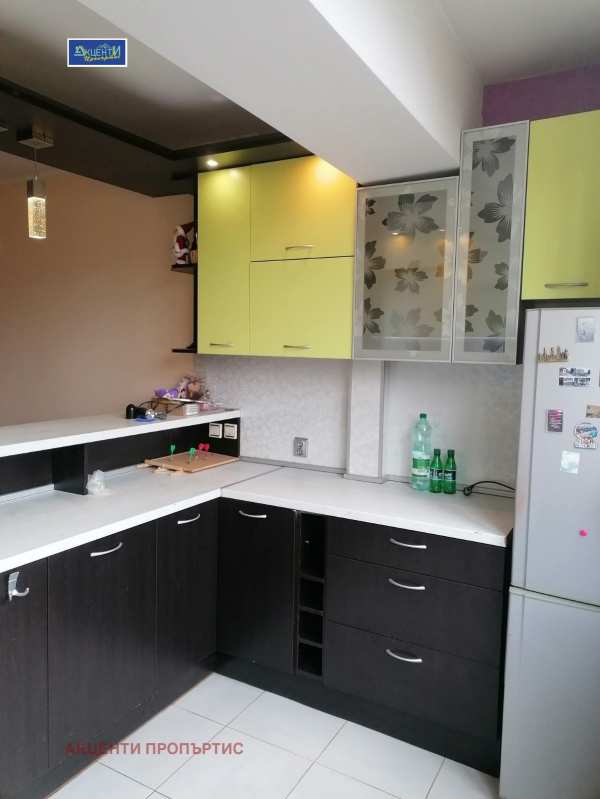 Продава 3-стаен, гр. велико търново, център