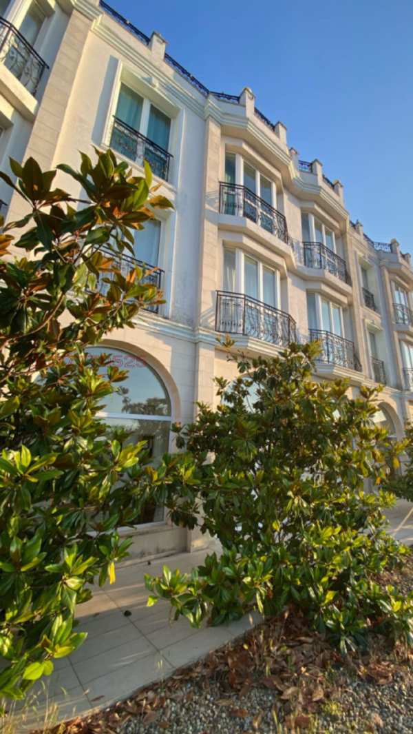 Продава бизнес имот, гр. варна, галата