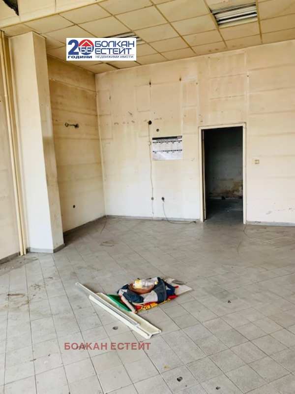 Продава  магазин град Велико Търново, Колю Фичето
      39 кв.м