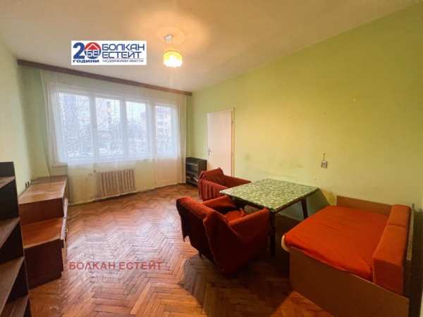 Продава  3-стаен град Велико Търново, Център
      94 кв.м