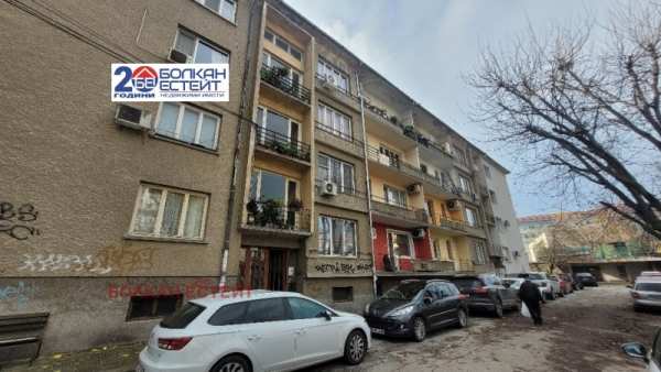 Продава 3-стаен, гр. велико търново, център