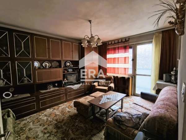 Продава 4-стаен, гр. велико търново, света гора