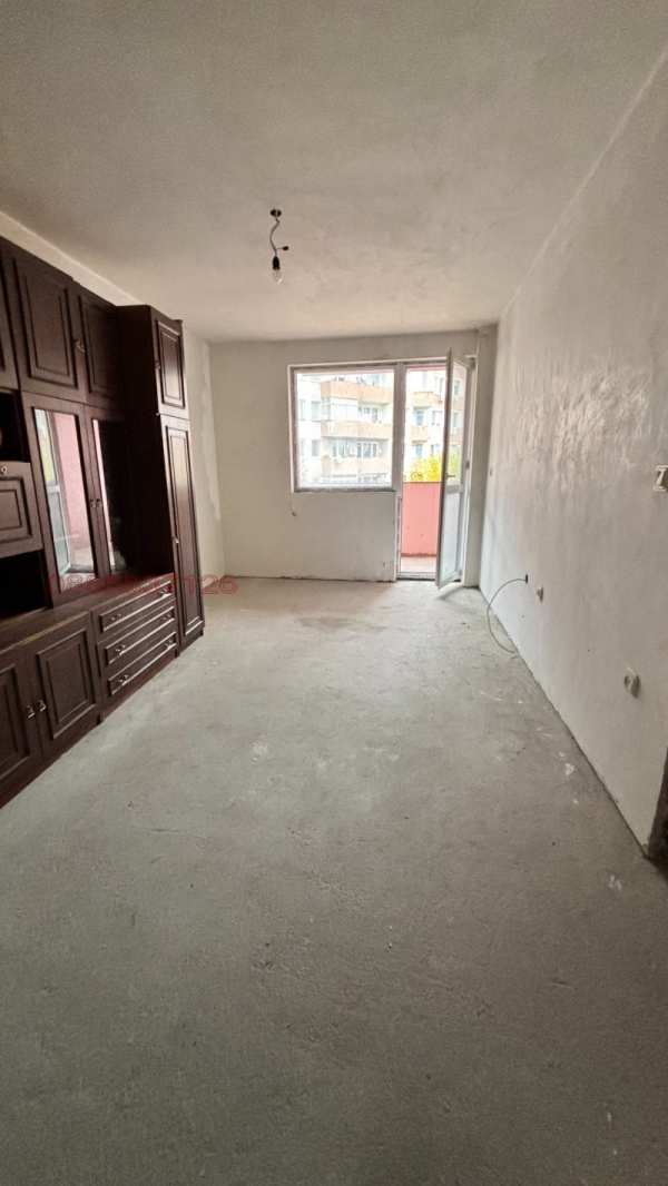 Продава  2-стаен град Плевен, Идеален център
      48 кв.м