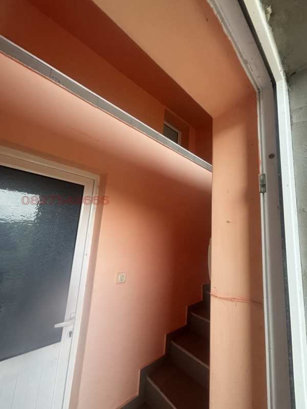 Продава пром. помещение, гр. брезник, област перник