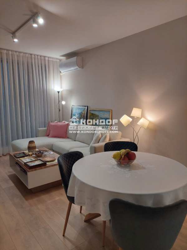 Продава 2-стаен, гр. пловдив, център