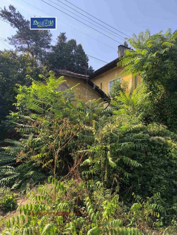 Продава 2-стаен, гр. велико търново, централна гара