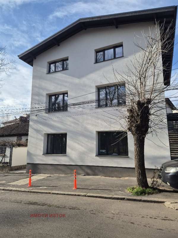 Продава бизнес имот, гр. перник, център