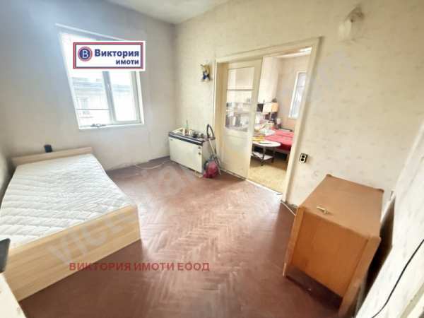 Продава  3-стаен град Велико Търново, Център
      85 кв.м