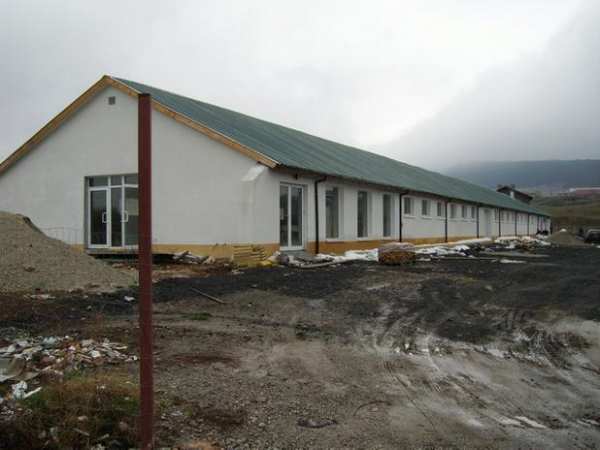 Продава пром. помещение, гр. брезник, област перник