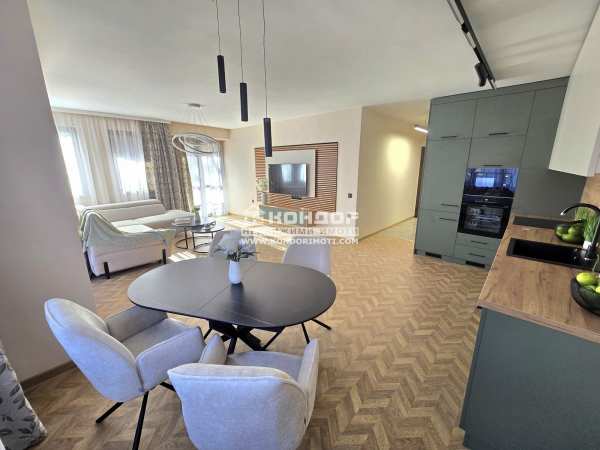 Продава 3-стаен, гр. пловдив, център