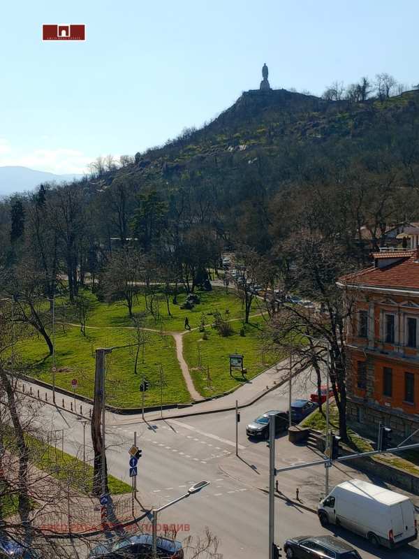 Продава 3-стаен, гр. пловдив, център