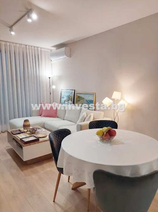 Продава 2-стаен, гр. пловдив, център