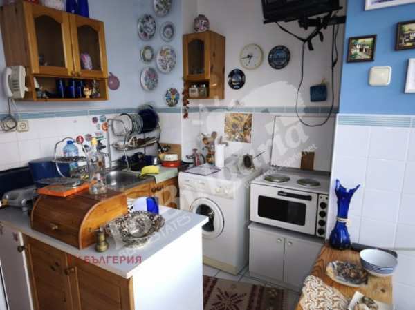 Продава  3-стаен град Велико Търново, Център
      60 кв.м