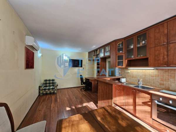 Продава 3-стаен, гр. велико търново, бузлуджа