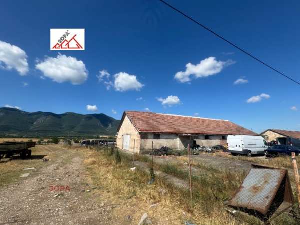 Продава склад, с. нефела, област враца