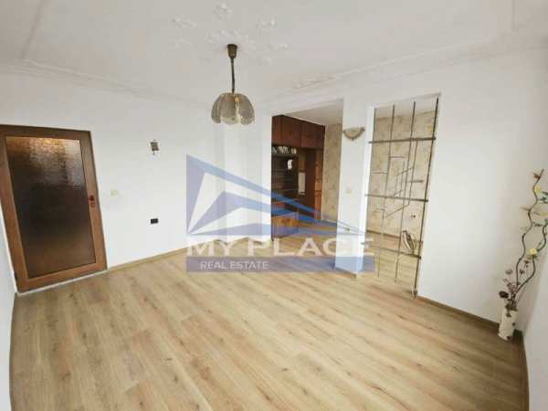 Продава 2-стаен, гр. шумен, пазара