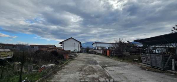 Продава бизнес имот, гр. разлог, област благоевград