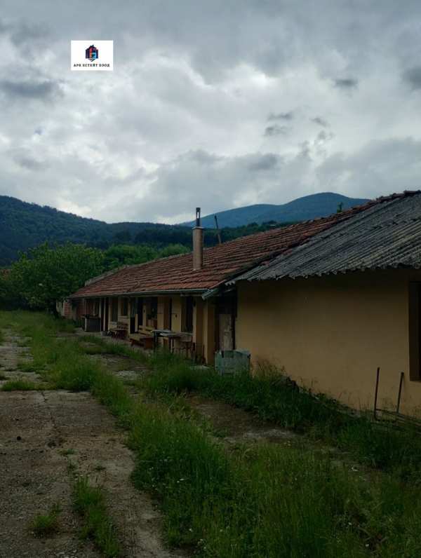 Продава бизнес имот, с. сапарево, област кюстендил