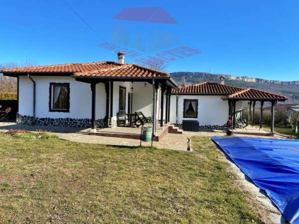 Продава бизнес имот, с. мадара, област шумен