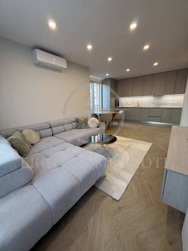 Продава 2-стаен, гр. пловдив, христо смирненски