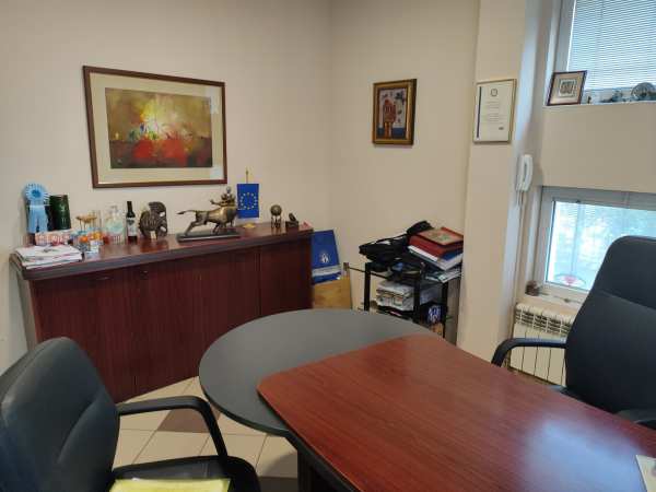 Продава офис, гр. шумен, център