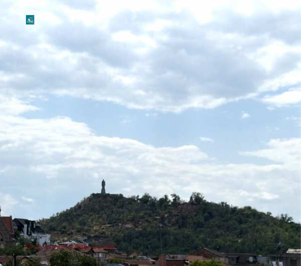 Продава 4-стаен, гр. пловдив, център