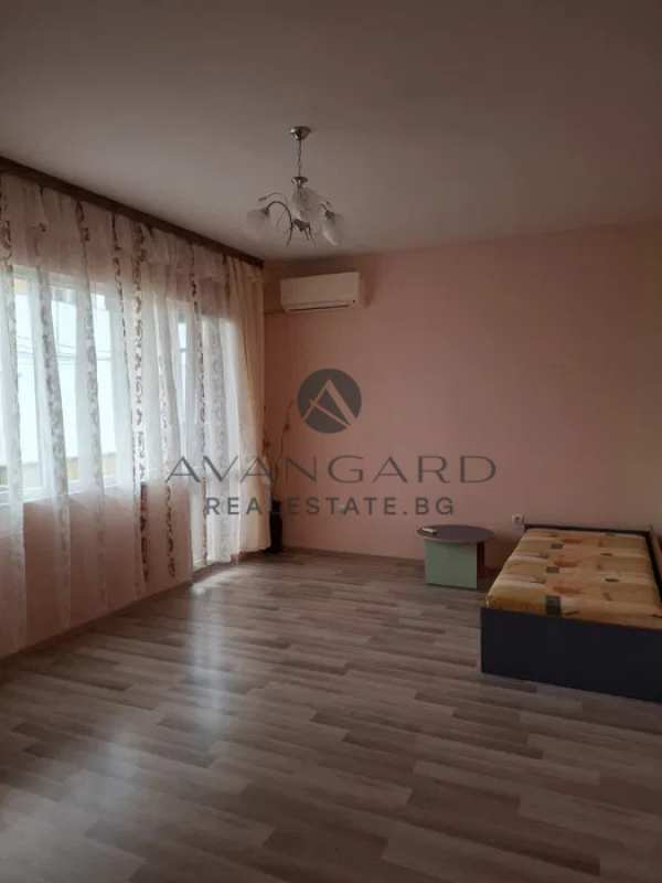 Продава 1-стаен, гр. пловдив, тракия