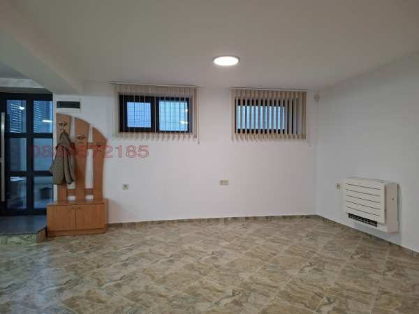 Дава под наем офис, гр. пловдив, център