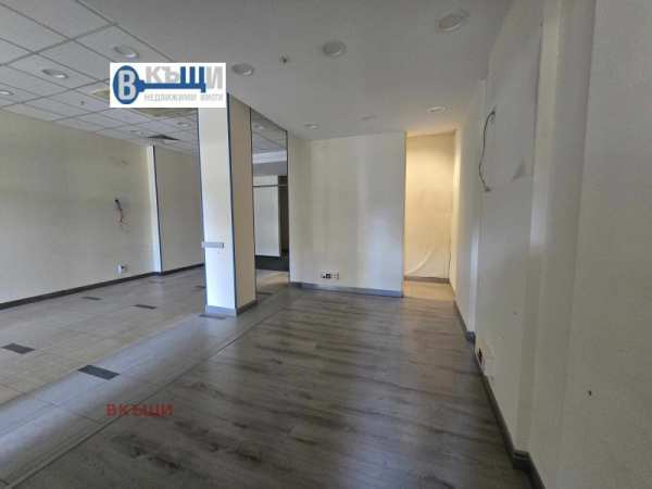 Дава под наем магазин, гр. велико търново, център