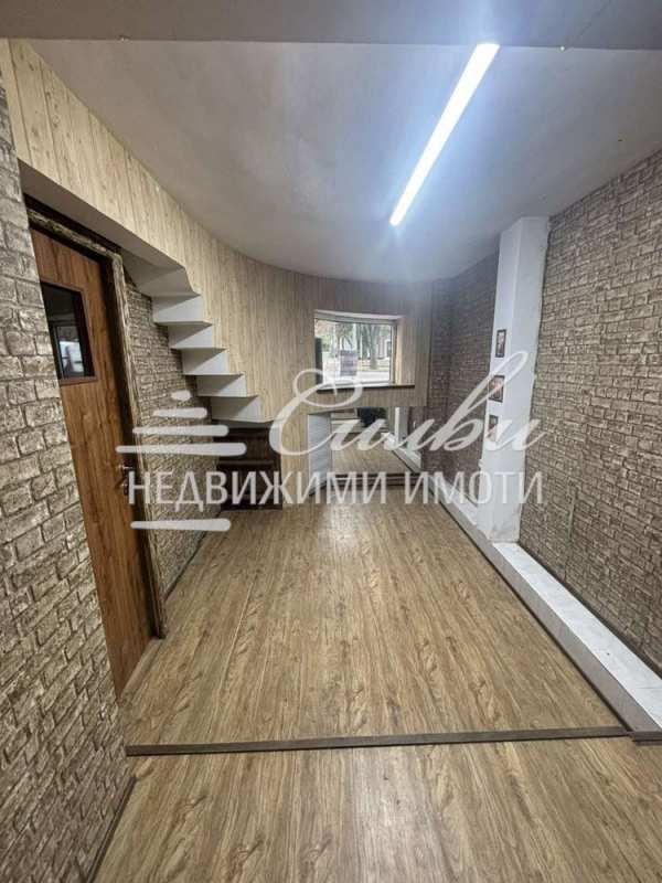 Дава под наем  магазин град Шумен, Херсон
      15 кв.м