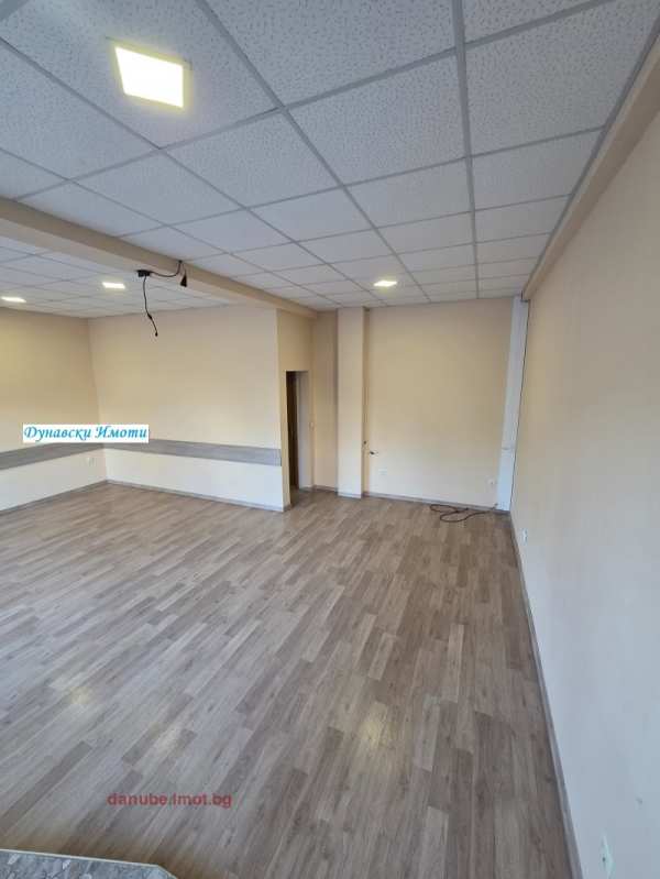 Дава под наем офис, гр. русе, център