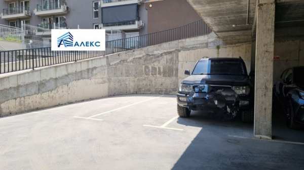Дава под наем гараж, паркомясто, гр. пловдив, кършияка