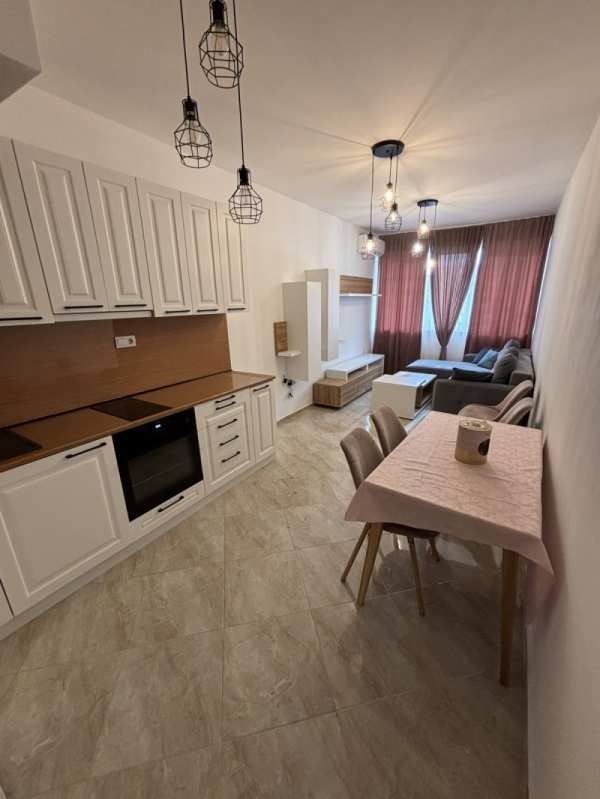 Дава под наем 3-стаен, гр. велико търново, колю фичето