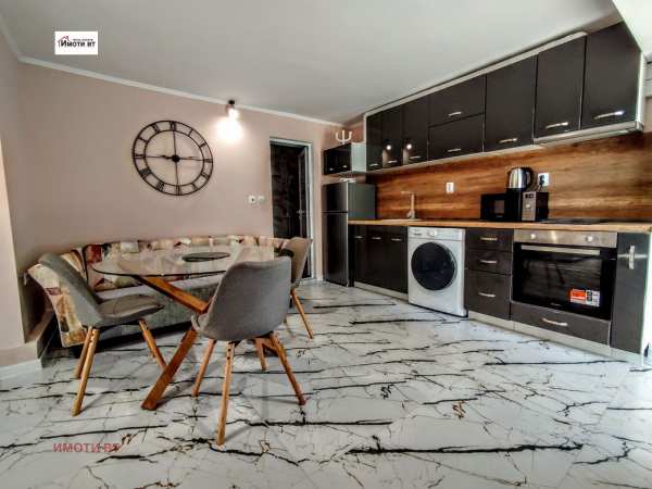 Дава под наем 1-стаен, гр. велико търново, център