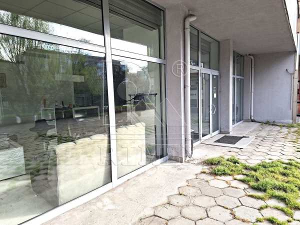 Дава под наем магазин, гр. пловдив, център