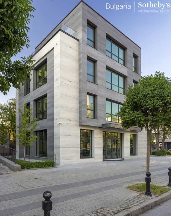 Дава под наем офис, гр. пловдив, център