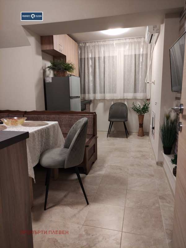 Дава под наем 3-стаен, гр. плевен, широк център