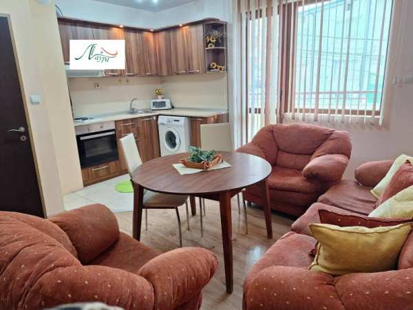 Дава под наем 2-стаен, гр. шумен, център