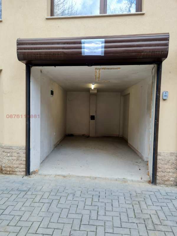 Дава под наем гараж, паркомясто, гр. пловдив, южен