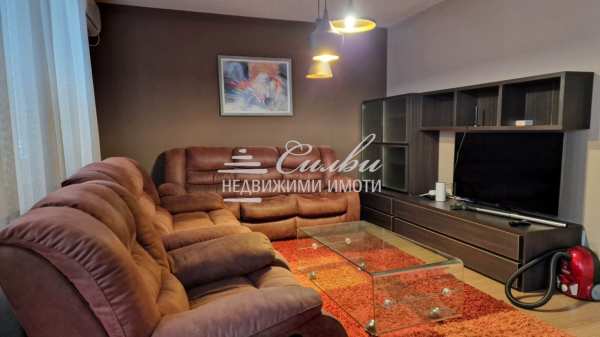 Дава под наем 3-стаен, гр. шумен, център