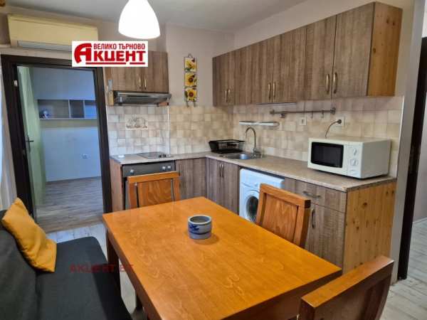 Дава под наем 3-стаен, гр. велико търново, център