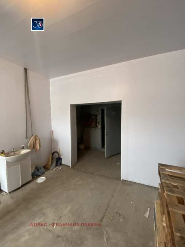 Дава под наем склад, гр. плевен, индустриална зона