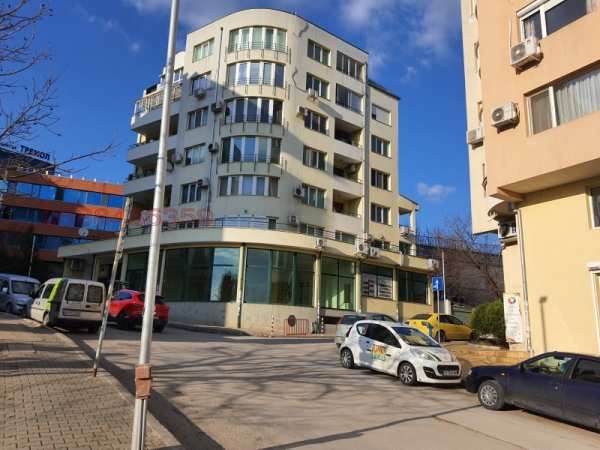 Дава под наем офис, гр. велико търново, колю фичето