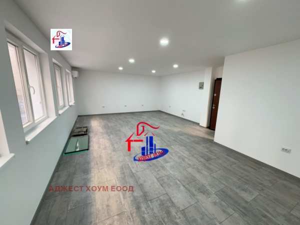 Дава под наем  офис град Шумен, Център
      60 кв.м