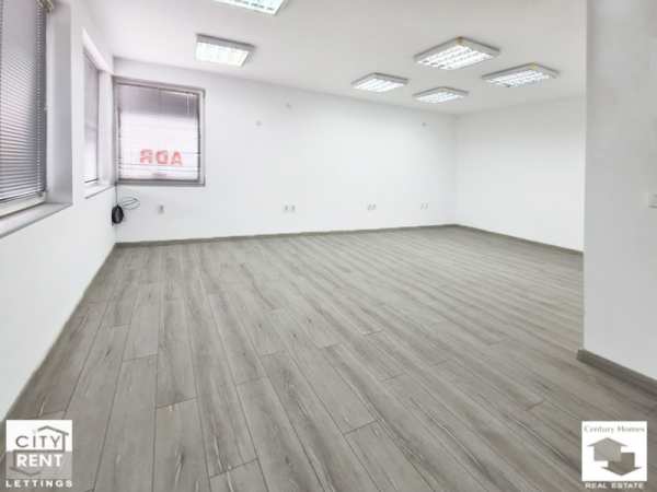 Дава под наем  офис град Велико Търново, Център
      156 кв.м