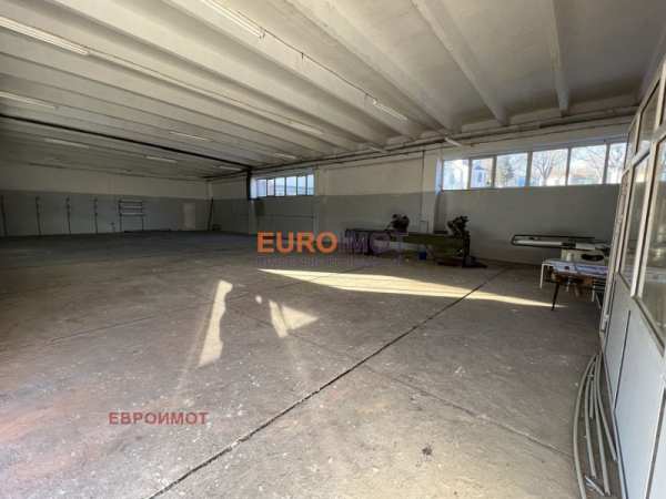 Дава под наем пром. помещение, гр. брезник, област перник