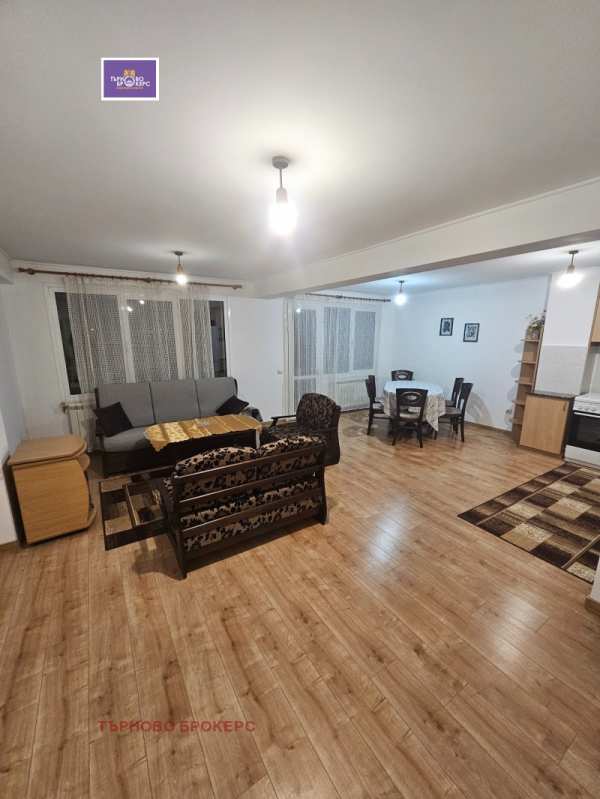 Дава под наем 3-стаен, гр. велико търново, център